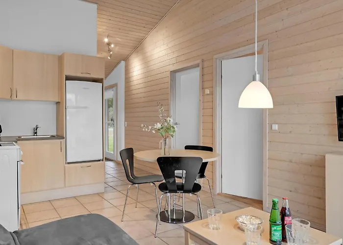 2 Bedroom Beautiful In Pandrup